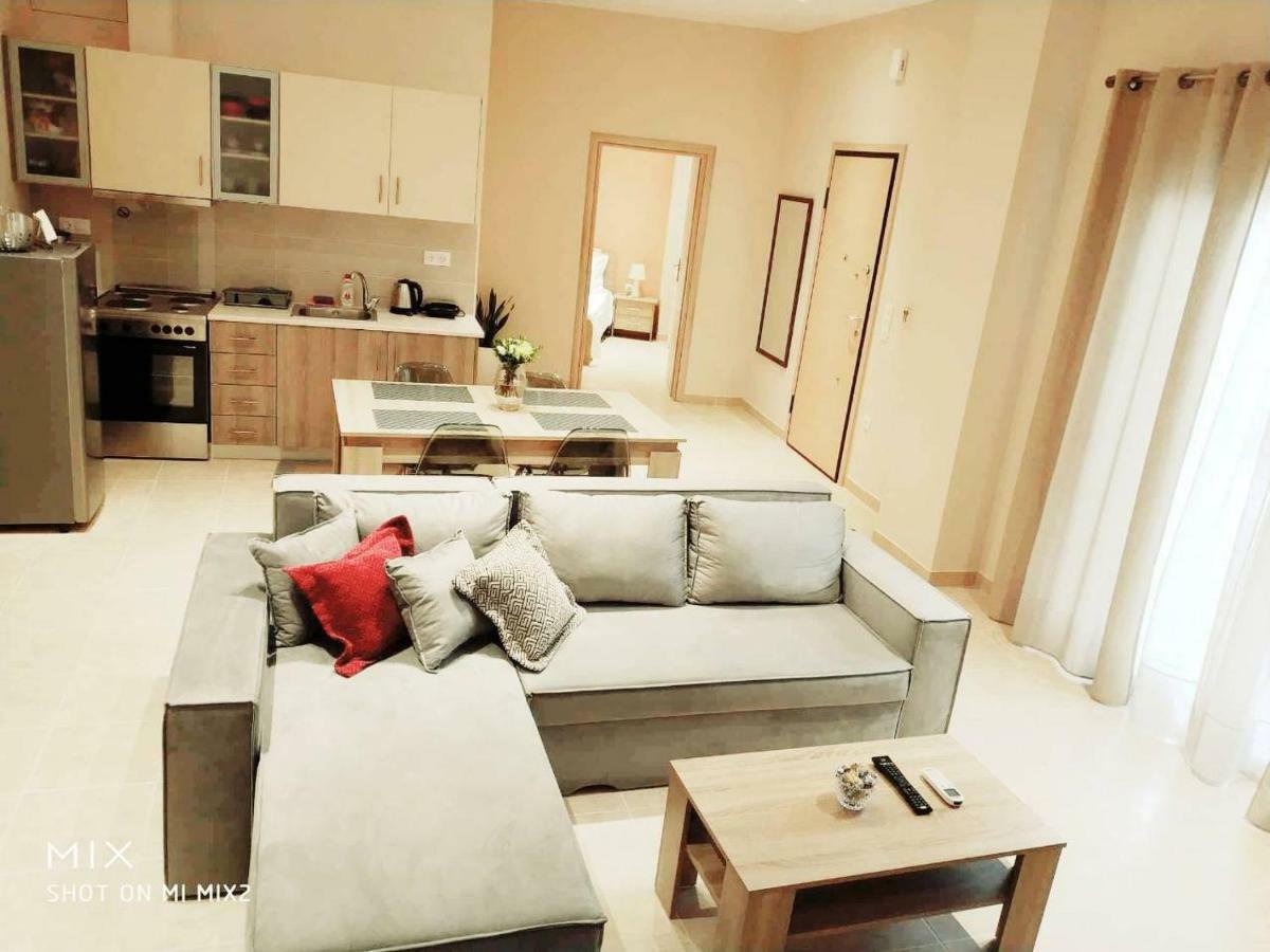 Beautiful House In Alimos Near To The Beach And Metro Athen Eksteriør billede