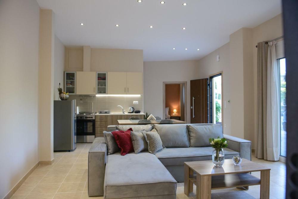 Beautiful House In Alimos Near To The Beach And Metro Athen Eksteriør billede