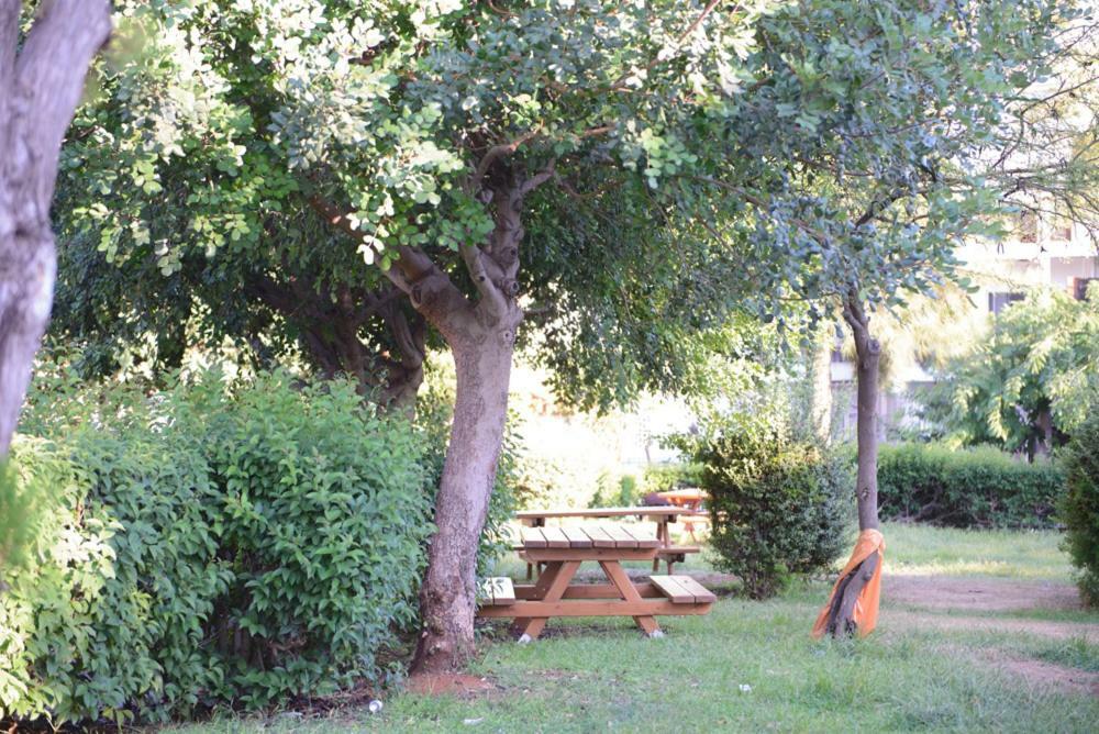 Beautiful House In Alimos Near To The Beach And Metro Athen Eksteriør billede