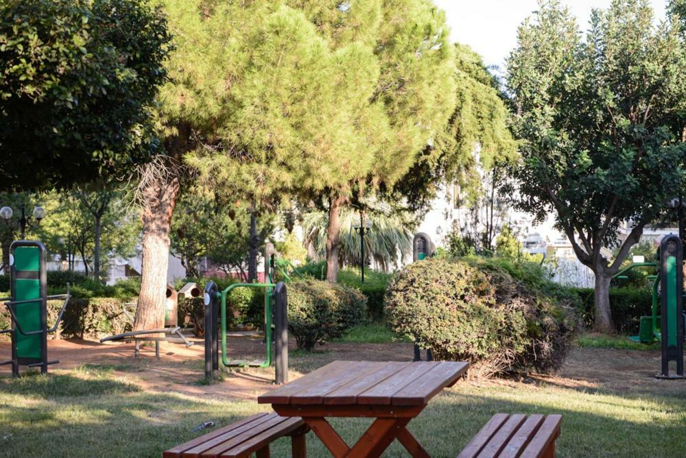 Beautiful House In Alimos Near To The Beach And Metro Athen Eksteriør billede