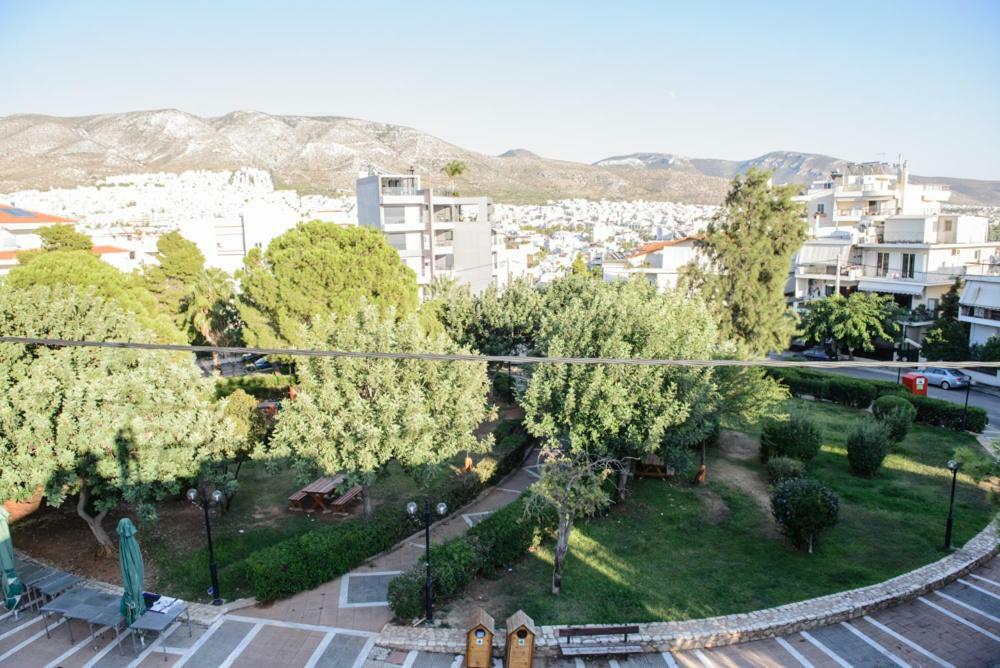 Beautiful House In Alimos Near To The Beach And Metro Athen Eksteriør billede